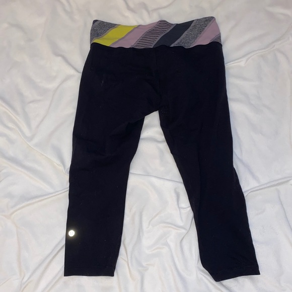 Lululemon cropped leggings - Picture 2 of 4